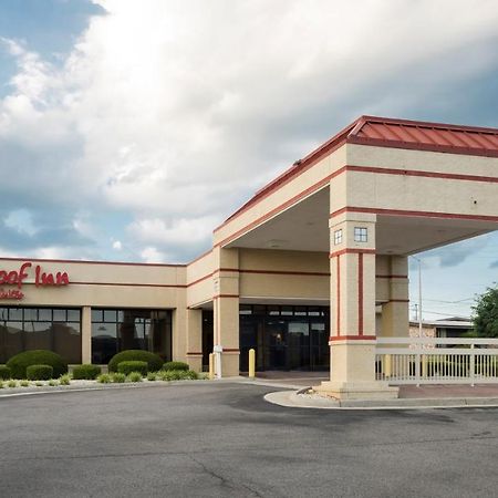 Red Roof Inn & Suites ווית'וויל מראה חיצוני תמונה